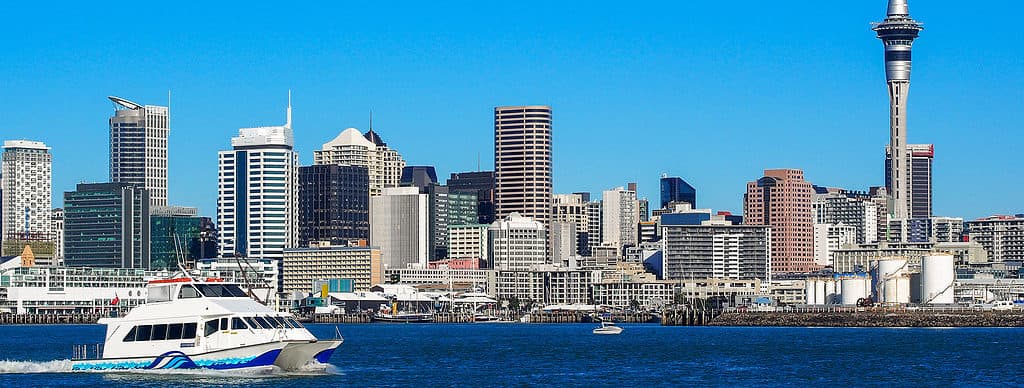 Living in New Zealand Pros and Cons